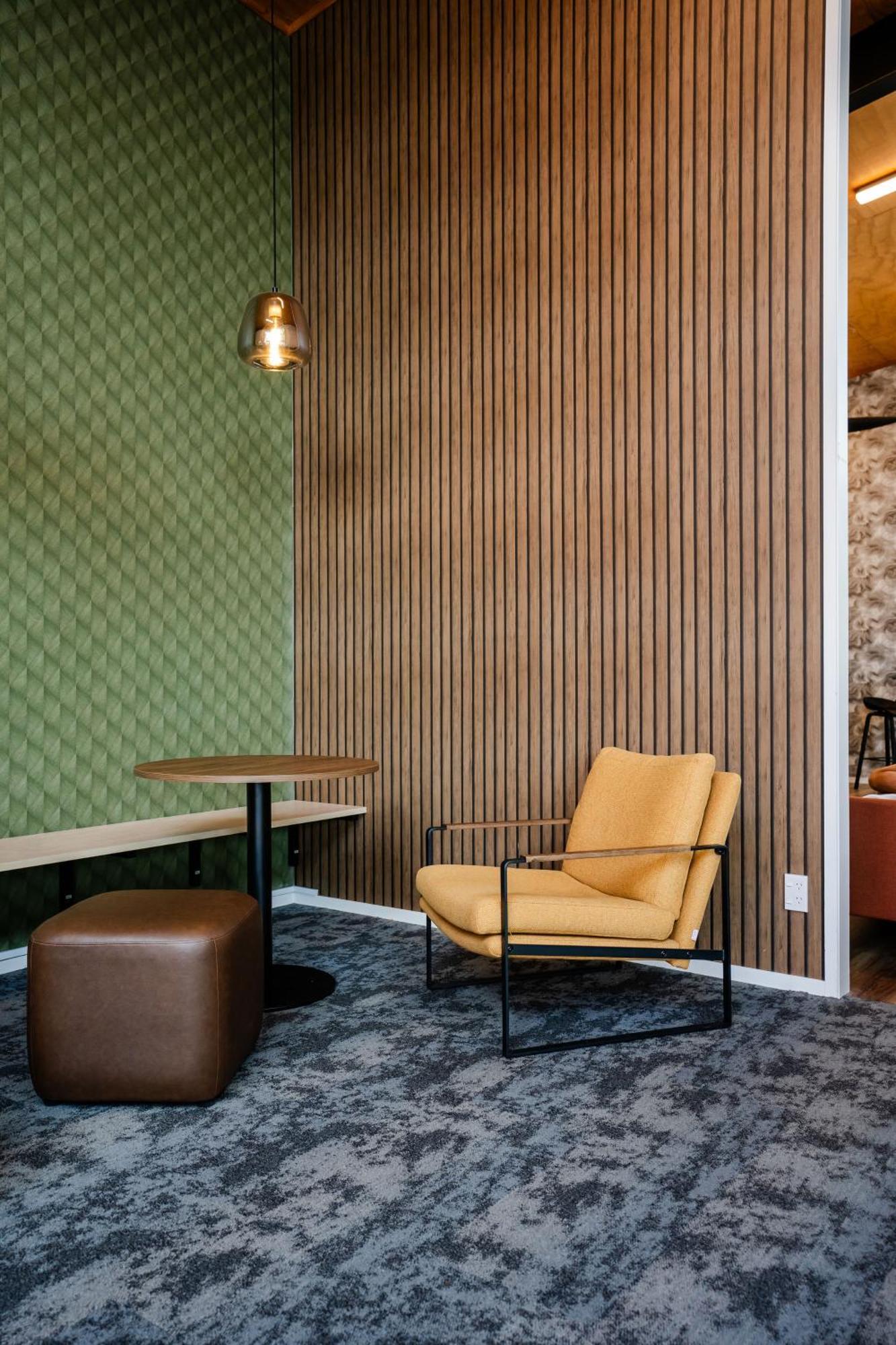 Haka House Rotorua Hostel Екстериор снимка Wall paneling